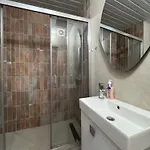 Sasha Duplex דירה